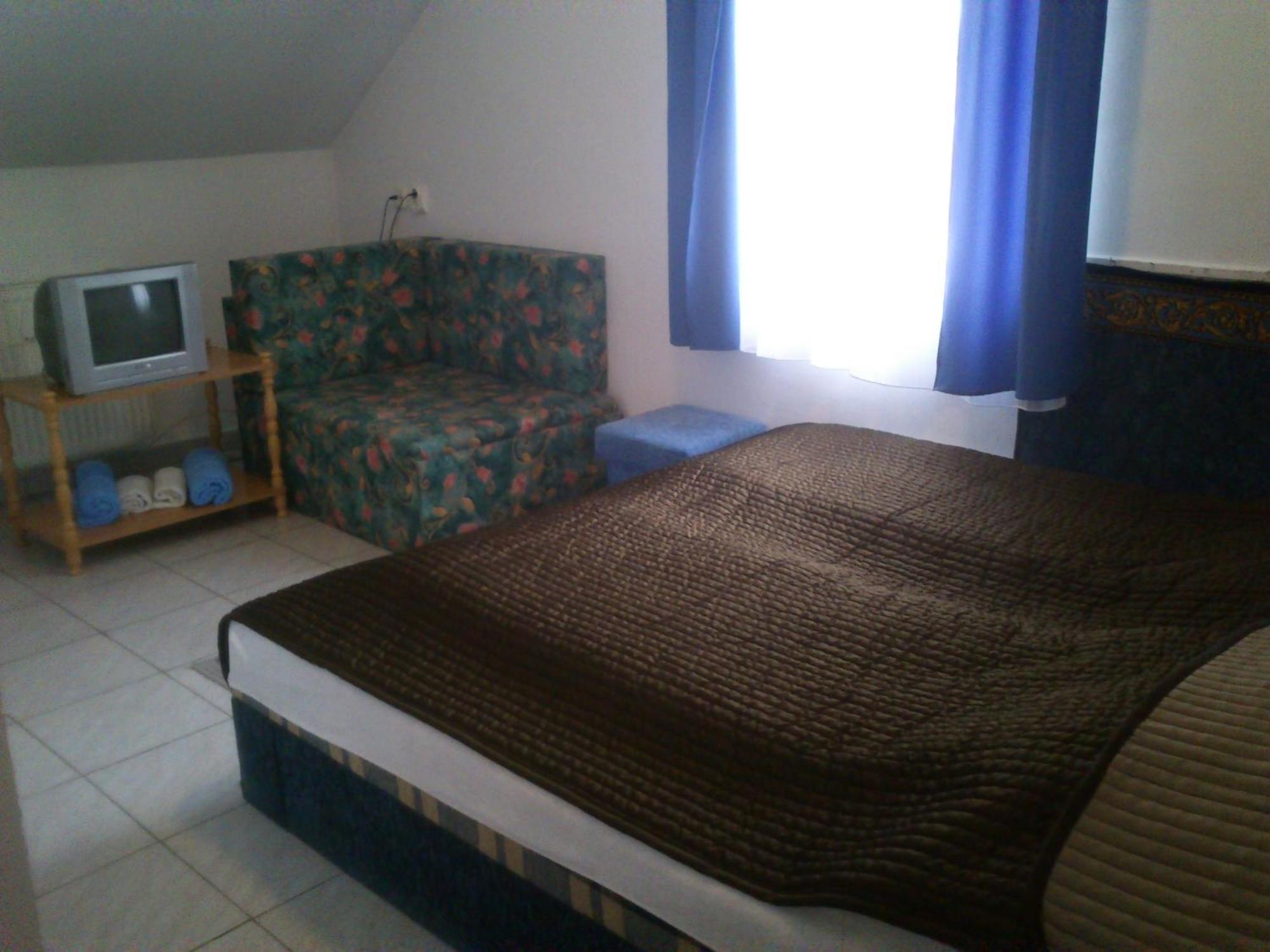 Istvan Vendeghaz Hotel Egerszalok Bagian luar foto